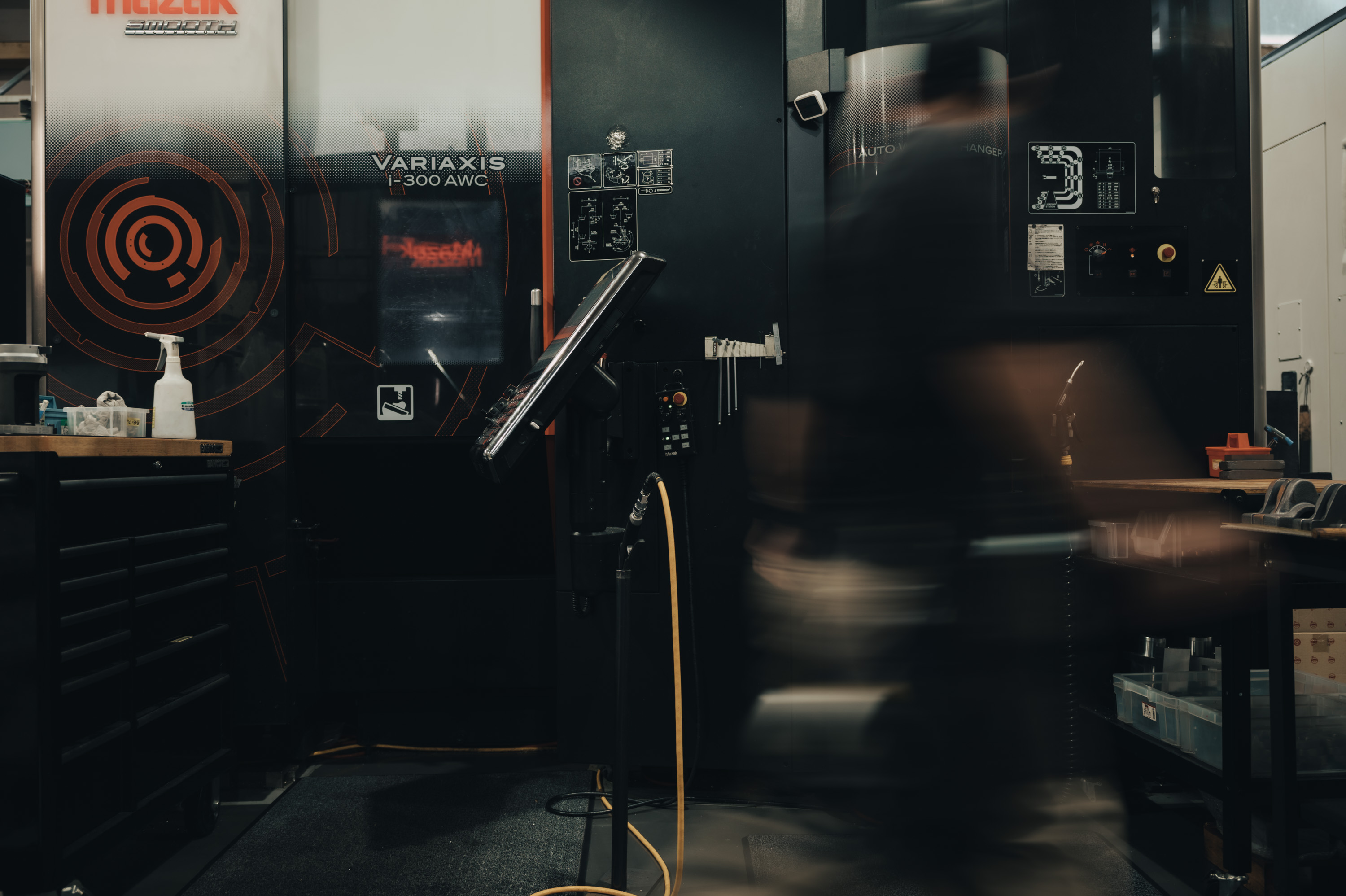 5軸加工機 VARIAXIS i-300AWC